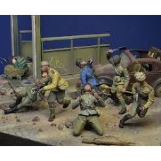 D-Day35180 “In the Arms of Death”, Soviet Army Attack, Berlin 1945 (6 figures set)